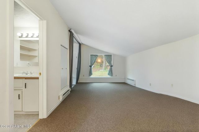 272 Hidden Spring Rd, Sandpoint, ID 83864