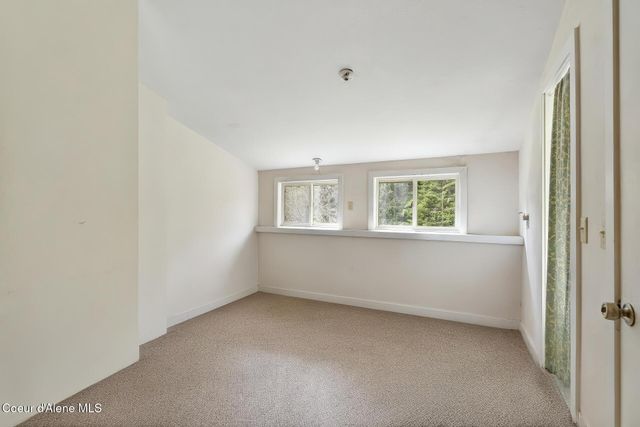 272 Hidden Spring Rd, Sandpoint, ID 83864