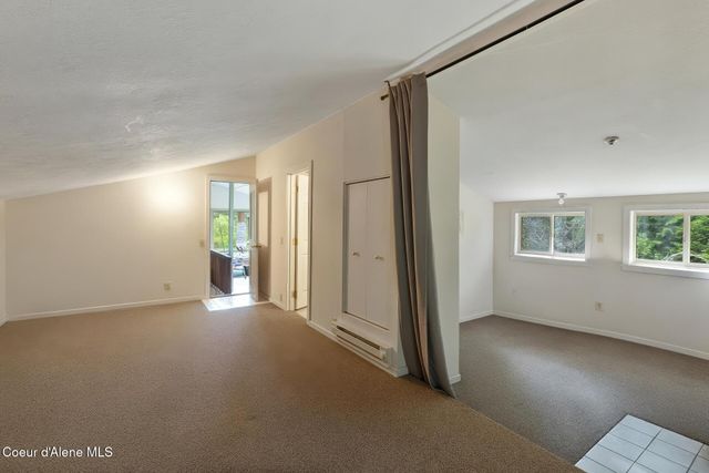 272 Hidden Spring Rd, Sandpoint, ID 83864
