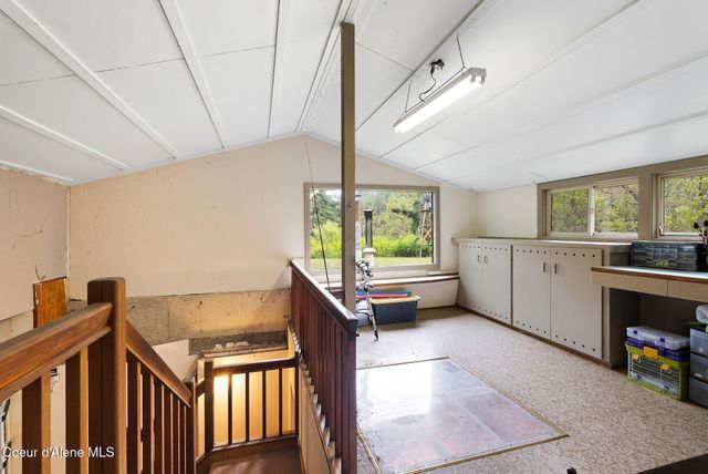 272 Hidden Spring Rd, Sandpoint, ID 83864