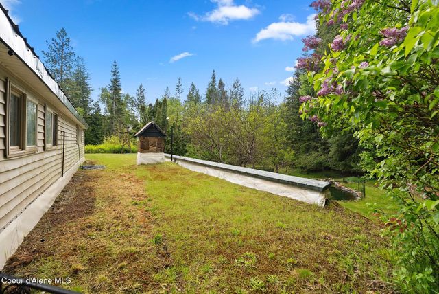 272 Hidden Spring Rd, Sandpoint, ID 83864