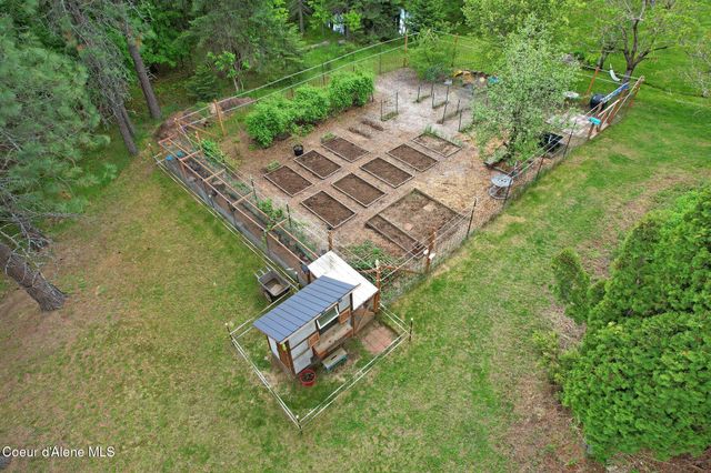 272 Hidden Spring Rd, Sandpoint, ID 83864