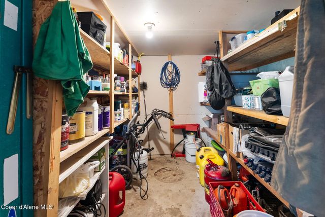 272 Hidden Spring Rd, Sandpoint, ID 83864