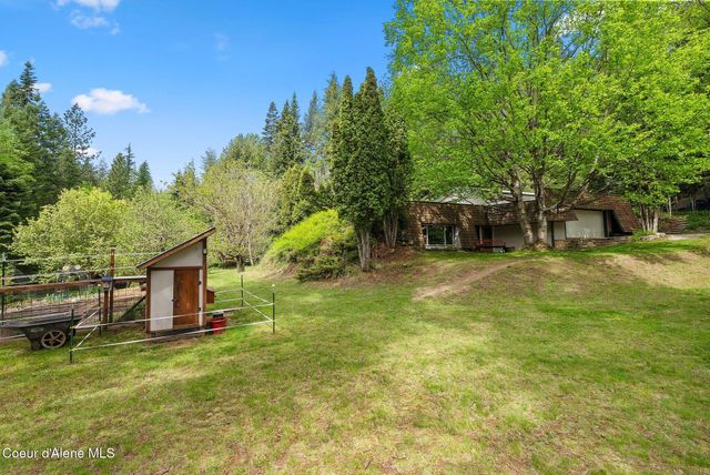 272 Hidden Spring Rd, Sandpoint, ID 83864
