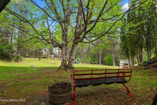 272 Hidden Spring Rd, Sandpoint, ID 83864