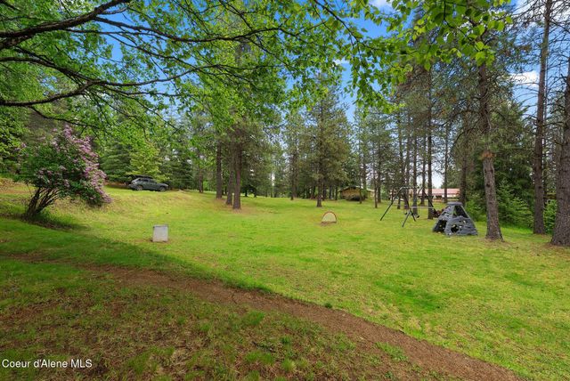 272 Hidden Spring Rd, Sandpoint, ID 83864