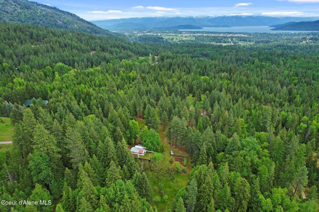 272 Hidden Spring Rd, Sandpoint, ID 83864
