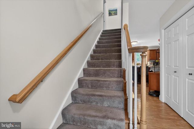 445 OLD STONE WAY, York, PA 17406