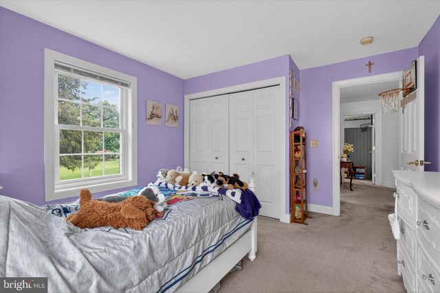 445 OLD STONE WAY, York, PA 17406
