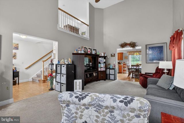 445 OLD STONE WAY, York, PA 17406