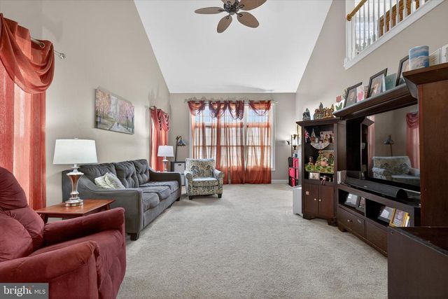 445 OLD STONE WAY, York, PA 17406