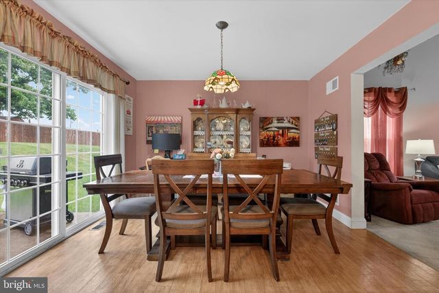 445 OLD STONE WAY, York, PA 17406