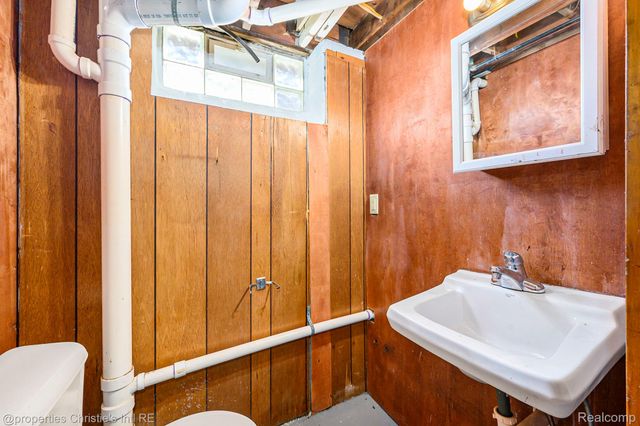 18661 Stoepel Street, Detroit, MI 48221