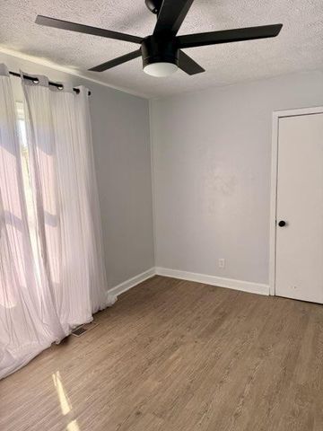 906 Oak St, Lewisburg, TN 37091