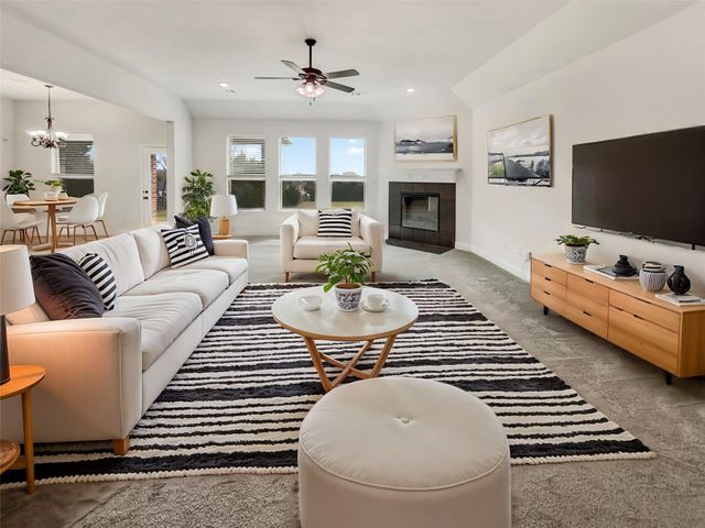 31 Reid Court, Waxahachie, TX 75167