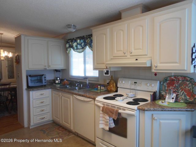 7464 Dinsmore Street, Brooksville, FL 34613