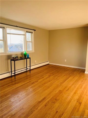 280 Lighthouse Road, New Haven, CT 06512