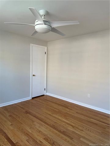 280 Lighthouse Road, New Haven, CT 06512