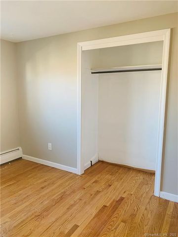 280 Lighthouse Road, New Haven, CT 06512