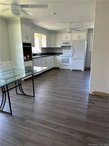 280 Lighthouse Road, New Haven, CT 06512