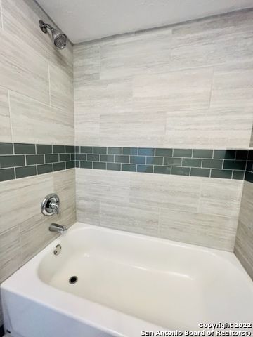 13119 FORUM RD, Universal City, TX 78148