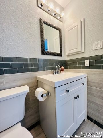 13119 FORUM RD, Universal City, TX 78148