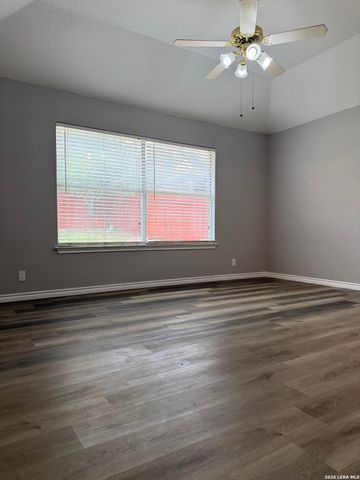 13119 FORUM RD, Universal City, TX 78148