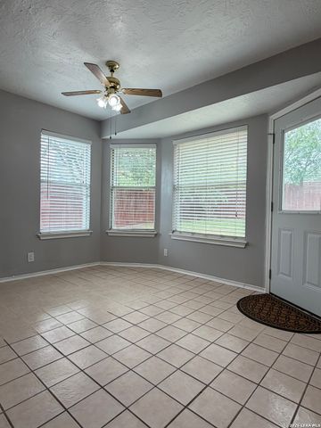 13119 FORUM RD, Universal City, TX 78148