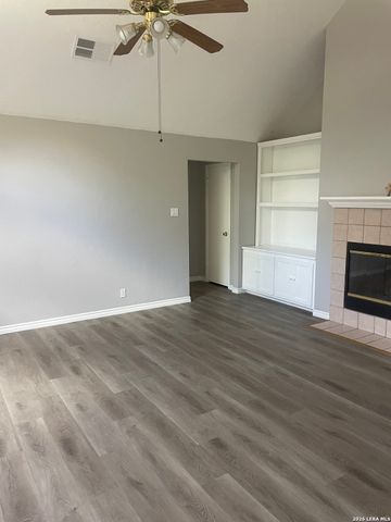 13119 FORUM RD, Universal City, TX 78148