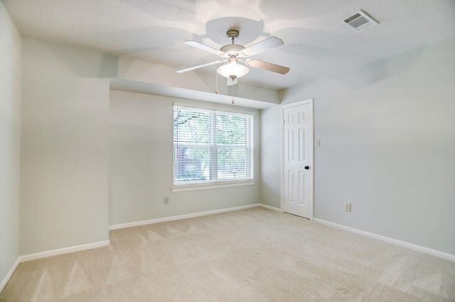 2 Firewillow Pl Place, Spring, TX 77381