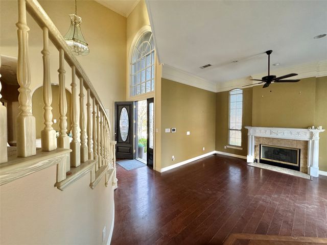 2717 Laurel Valley Lane, Arlington, TX 76006