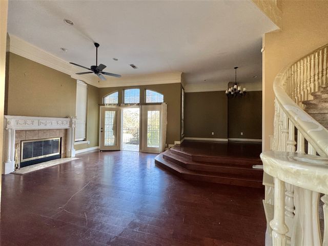 2717 Laurel Valley Lane, Arlington, TX 76006