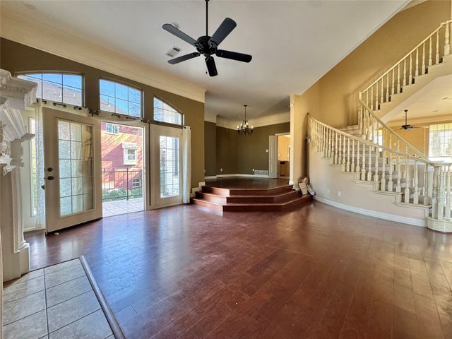 2717 Laurel Valley Lane, Arlington, TX 76006