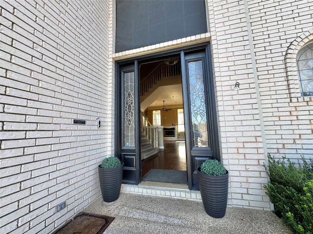 2717 Laurel Valley Lane, Arlington, TX 76006