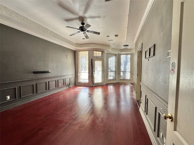 2717 Laurel Valley Lane, Arlington, TX 76006