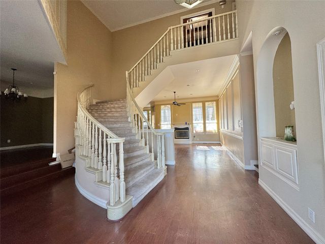 2717 Laurel Valley Lane, Arlington, TX 76006