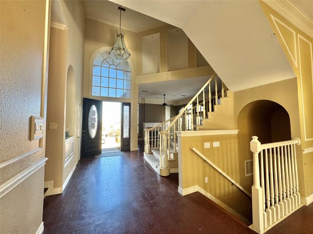 2717 Laurel Valley Lane, Arlington, TX 76006