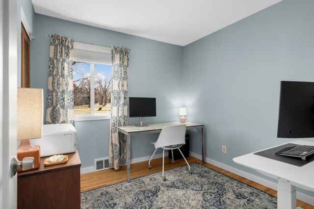 7924 35th Avenue N, Crystal, MN 55427