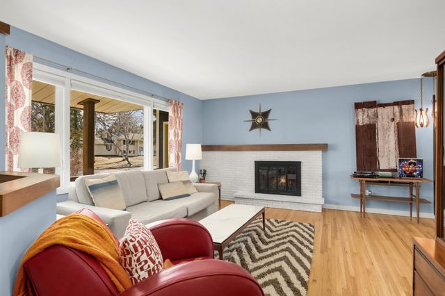 7924 35th Avenue N, Crystal, MN 55427