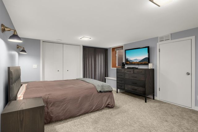 7924 35th Avenue N, Crystal, MN 55427