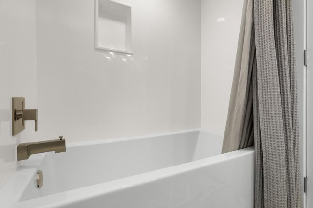 7924 35th Avenue N, Crystal, MN 55427