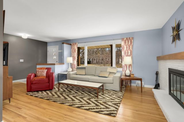 7924 35th Avenue N, Crystal, MN 55427