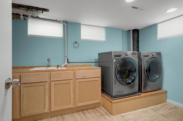 7924 35th Avenue N, Crystal, MN 55427