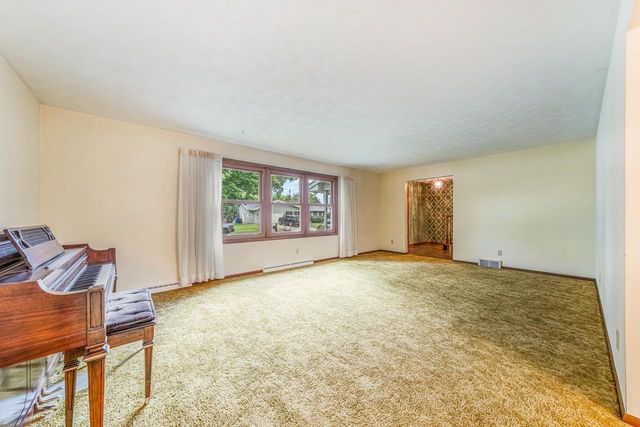 2101 N BIRCHWOOD AVENUE, Appleton, WI 54914