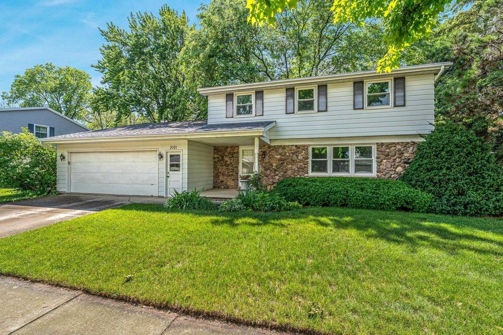 2101 N BIRCHWOOD AVENUE, Appleton, WI 54914