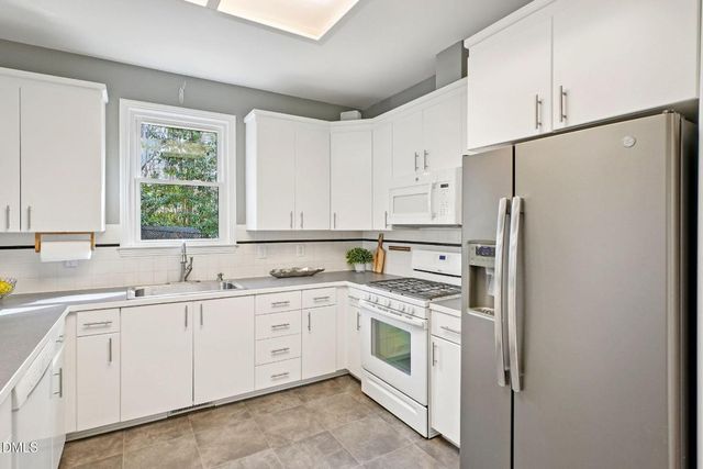 800 Bromley Way, Raleigh, NC 27615