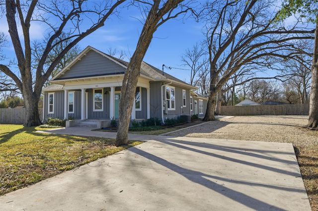 3801 S 4th Street, Waco, TX 76706