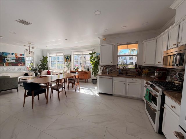 12450 NW 32nd Mnr 1250, Sunrise, FL 33323