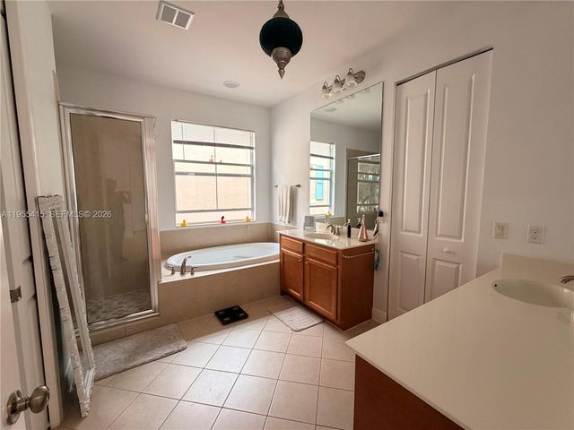 12450 NW 32nd Mnr 1250, Sunrise, FL 33323