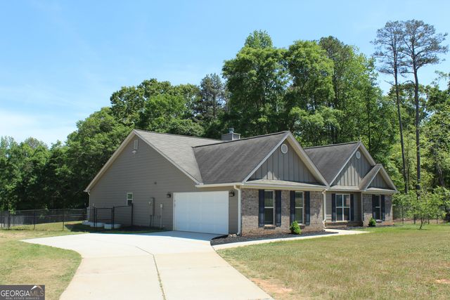 2028 Highway 211 NE, Statham, GA 30666